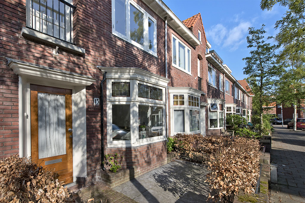 Woning-verkopen-met-Overspaern-Makelaardij-verkoop-makelaars-Haarlem-huis-verkopen